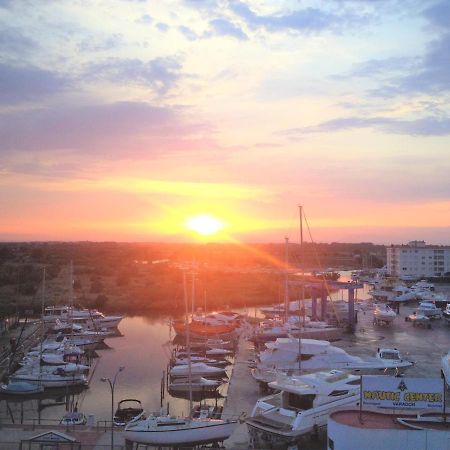 Holidays Penthouse Vues Panoramiques Sur Le Port Naval,Un Sejour Elegant Assure " Wifi Parquing Gratuit Roses Eksteriør bilde