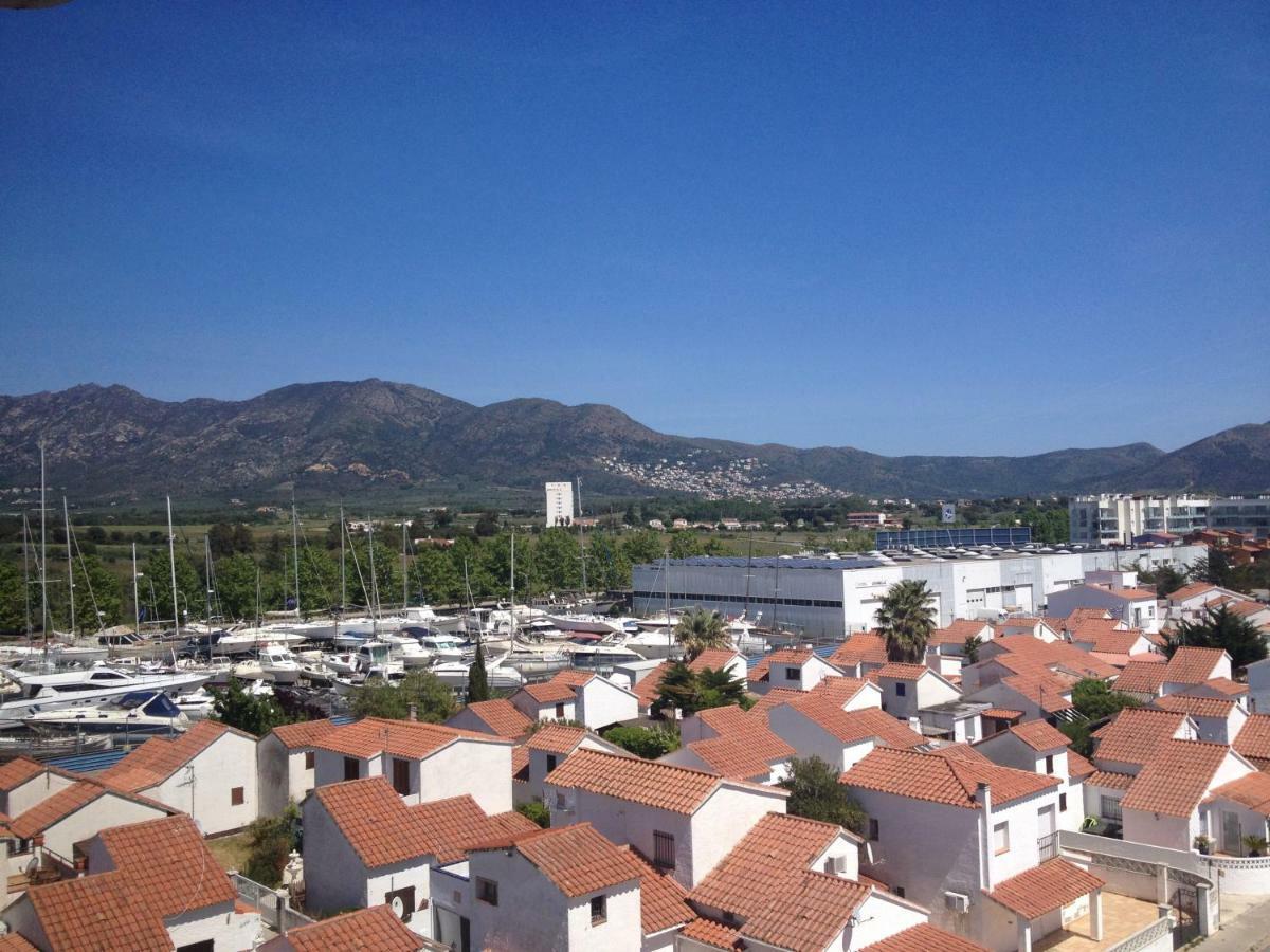 Holidays Penthouse Vues Panoramiques Sur Le Port Naval,Un Sejour Elegant Assure " Wifi Parquing Gratuit Roses Eksteriør bilde