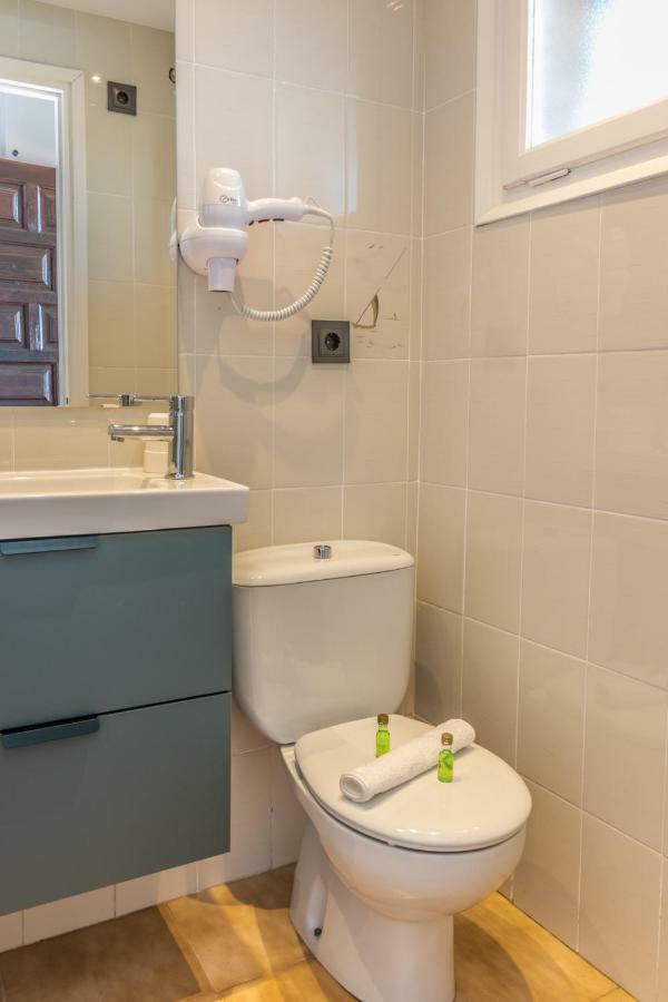 Holidays Penthouse Vues Panoramiques Sur Le Port Naval,Un Sejour Elegant Assure " Wifi Parquing Gratuit Roses Eksteriør bilde