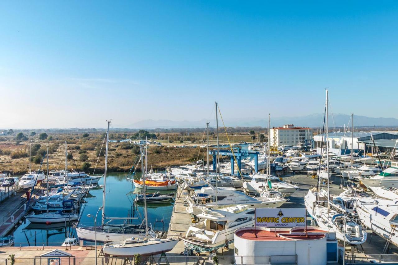 Holidays Penthouse Vues Panoramiques Sur Le Port Naval,Un Sejour Elegant Assure " Wifi Parquing Gratuit Roses Eksteriør bilde