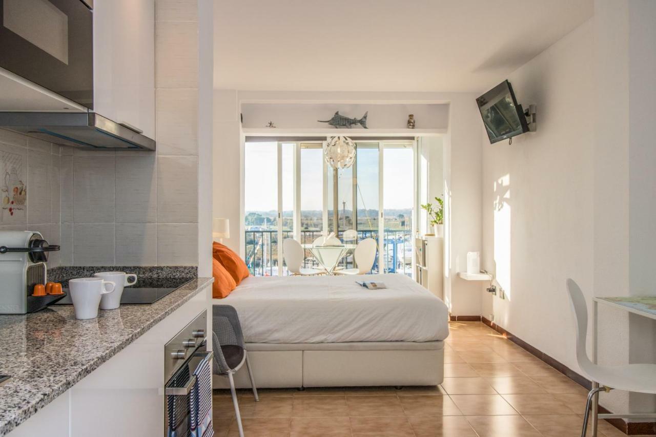 Holidays Penthouse Vues Panoramiques Sur Le Port Naval,Un Sejour Elegant Assure " Wifi Parquing Gratuit Roses Eksteriør bilde